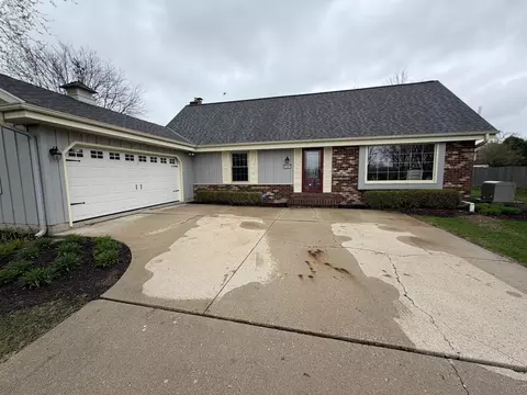 1701 W River Frst, Mequon, WI 53092