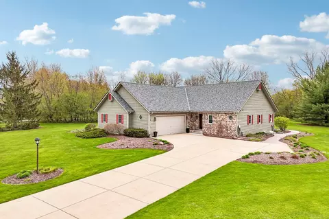 n43w33183 Glen Parc, Nashotah, WI 53058