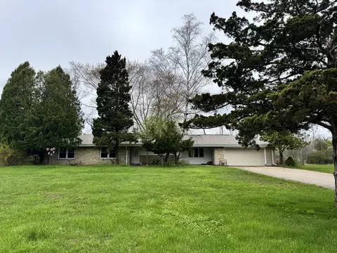 8665 N Hawthorne, River Hills, WI 53217