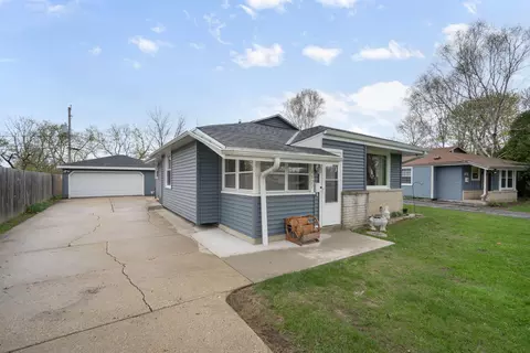 4627 W Kiley, Milwaukee, WI 53223