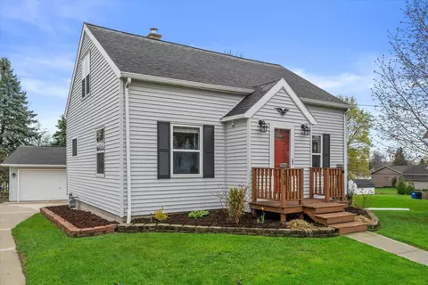 213 Fond Du Lac, Mount Calvary, WI 53057