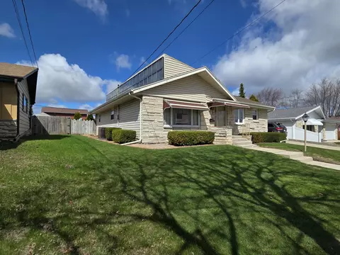 1212 S 35th, Manitowoc, WI 54220