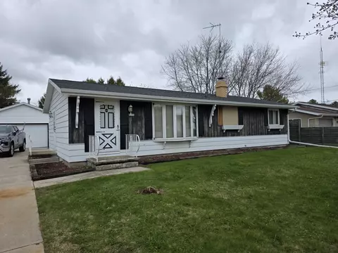 3812 Mangin, Manitowoc, WI 54220
