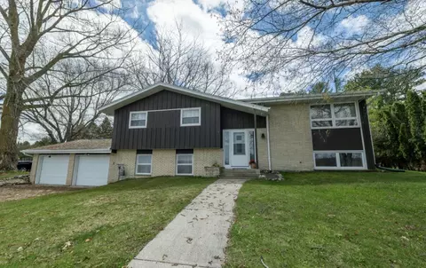 w2131 Playbird Road, Sheboygan, WI 53083