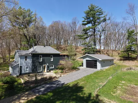 924 Defreese, Viroqua, WI 54665