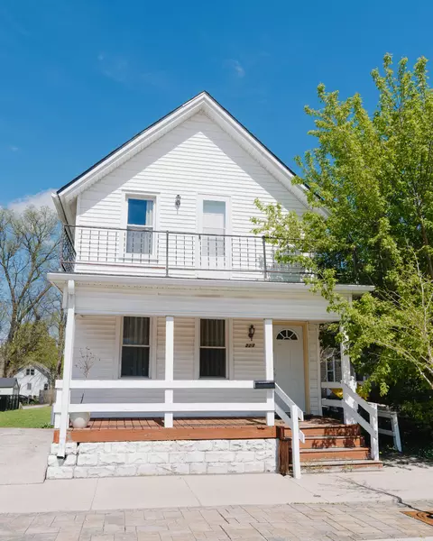 223 NW Barstow, Waukesha, WI 53188