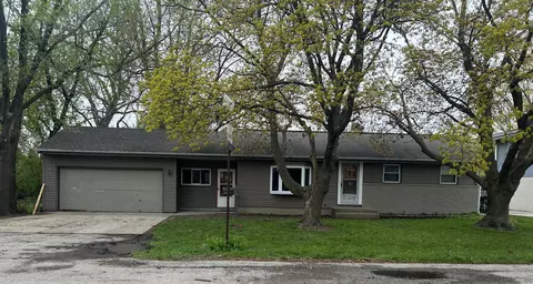 3704 S 56th, Greenfield, WI 53220