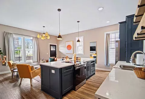 514 S 6th #1, Milwaukee, WI 53204