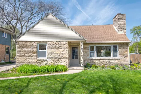 8031 N Whitney, Fox Point, WI 53217