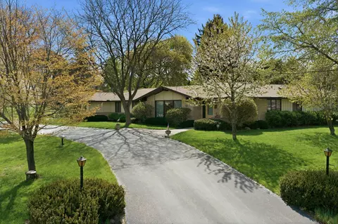 15085 Cascade, Elm Grove, WI 53122