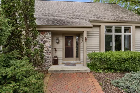 5099 Valley, West Bend, WI 53095