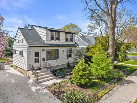 5377 N 13th, Milwaukee, WI 53209
