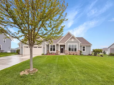 616 Westlawn, Mukwonago, WI 53149
