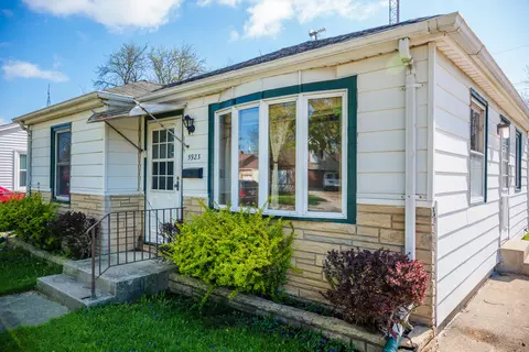 5923 44th, Kenosha, WI 53144