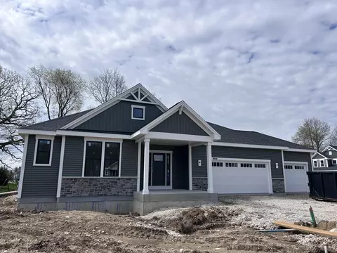 1733 Palmer, Hartford, WI 53027
