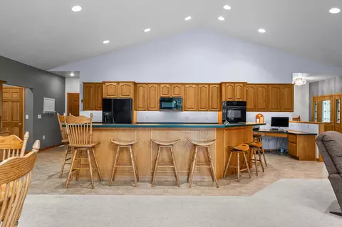 Kitchen - W6166 Valley, Onalaska, WI 54636 photo 3 of 6