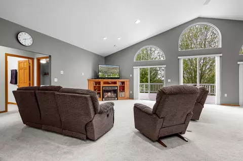 Living - W6166 Valley, Onalaska, WI 54636 photo 2 of 5