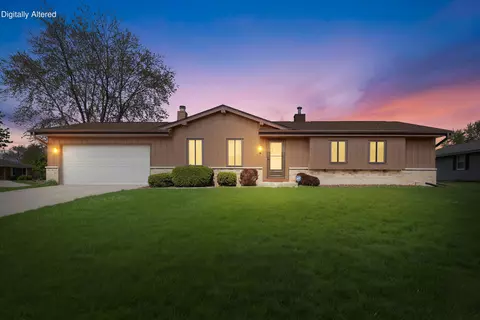 6967 S Tumblecreek, Franklin, WI 53132