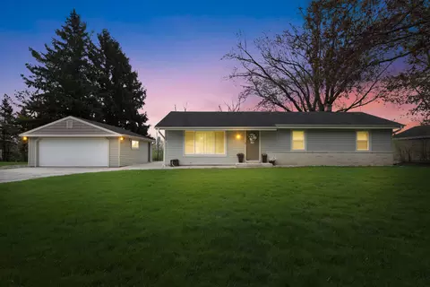 3145 Glacier, Hubertus, WI 53033