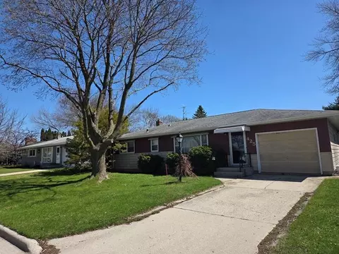 425 Bishop, Plymouth, WI 53073