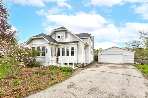 n6612 Juniper Road, Sugar Creek, WI 53121