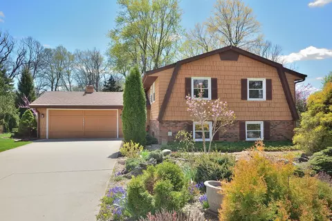 3685 S 104th, Greenfield, WI 53228