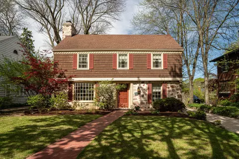 2005 N 72nd, Wauwatosa, WI 53213