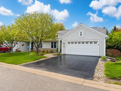 n52w35297 Lighthouse, Oconomowoc, WI 53066