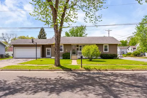 429 6th, Onalaska, WI 54650