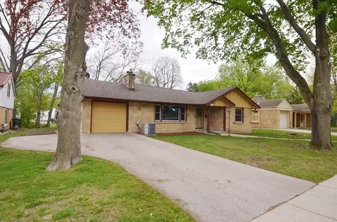275 N N Park, Whitewater, WI 53190