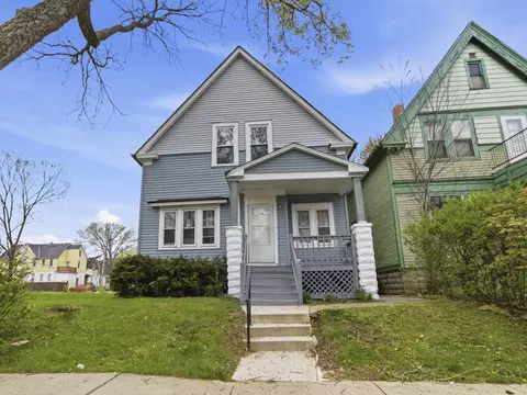 2308 W Clarke, Milwaukee, WI 53206