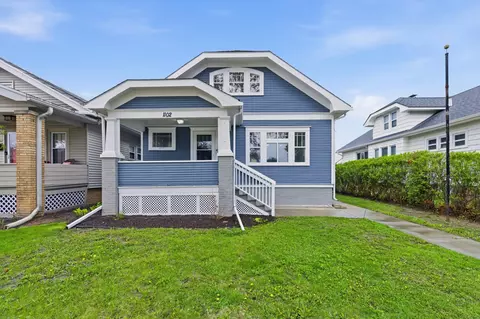 1102 Walton, Racine, WI 53402