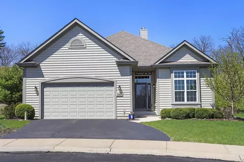 120 Lake Vis, Fontana, WI 53125