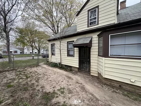 4850 N 24th, Milwaukee, WI 53209