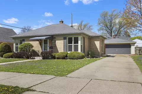 912 Melvin, Racine, WI 53402