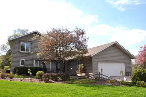 s79w29037 Frog Aly, Mukwonago, WI 53149