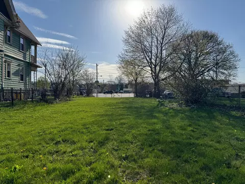2528 N Vel R Phillips, Milwaukee, WI 53212