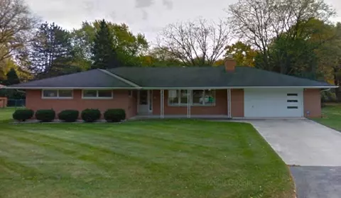 2341 W Daphne, Glendale, WI 53209