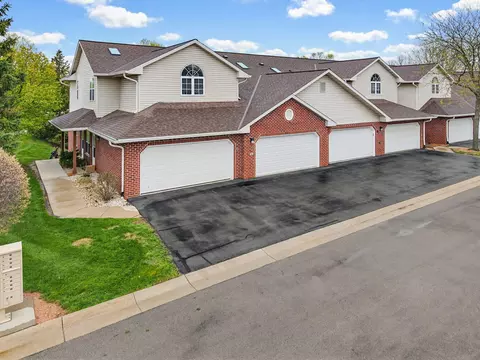 7883 S Scepter #1, Franklin, WI 53132