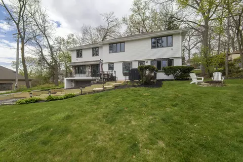 935 N 124th, Elm Grove, WI 53122