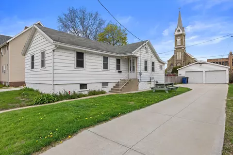 1527 Buchanan, Racine, WI 53402