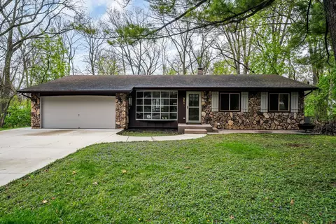 251 Frost, Williams Bay, WI 53191