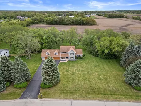 26041 Deer Rdg, Norway, WI 53185