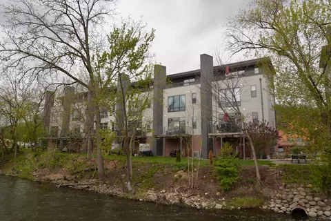 301 Mill Reserve, Waukesha, WI 53188