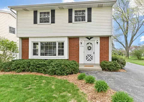 1720 N 117th, Wauwatosa, WI 53226