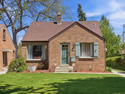 3852 S 1st, Milwaukee, WI 53207