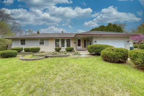 5890 Lakeview, Greendale, WI 53129