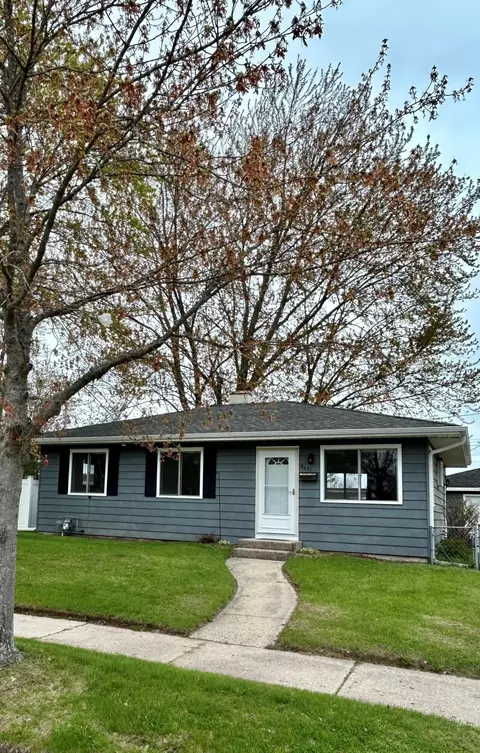 8631 15th, Kenosha, WI 53143