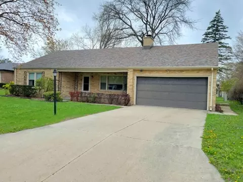 7275 N Navajo, Glendale, WI 53217