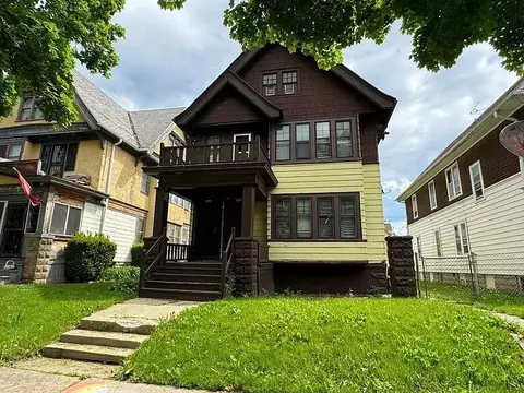 2444 N 40th #2446, Milwaukee, WI 53210